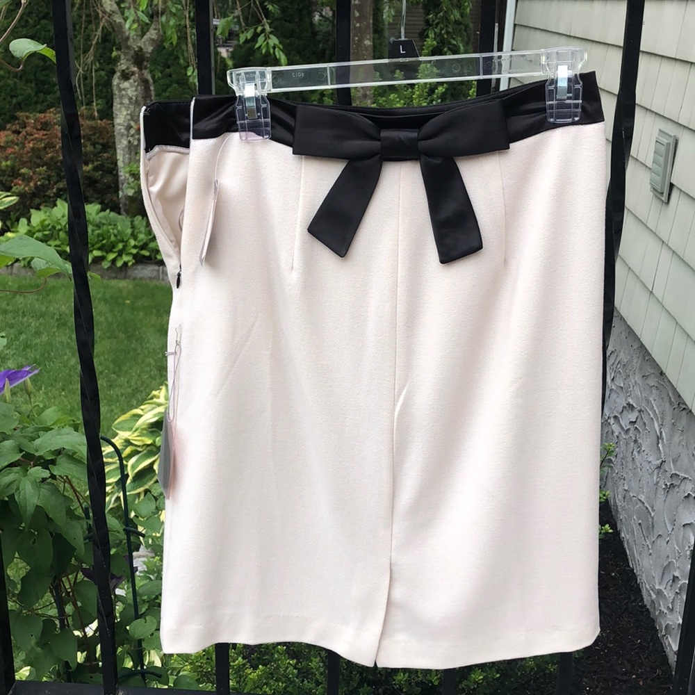 Knee Length Skirt with Bow